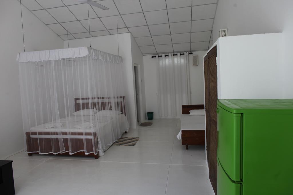 Chitra Ayurveda Hotel Bentota Værelse billede