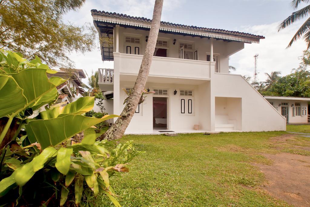 Chitra Ayurveda Hotel Bentota Eksteriør billede